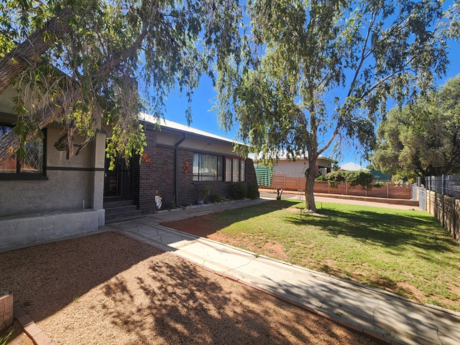4 Bedroom Property for Sale in Die Rand Northern Cape